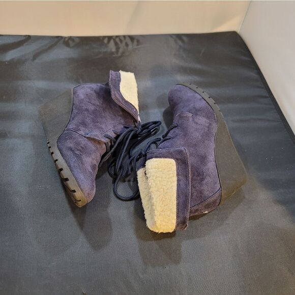 NAUTICA SUEDE WEDGE FAUX FUR INSOLE WOMENS LACE UP BOOTIE - Picture 8 of 15